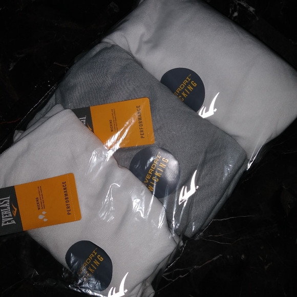 🎉1 Hr Sale🎉Everlast🌵NWT💕3 PK White/Gray Tees - Picture 6 of 10